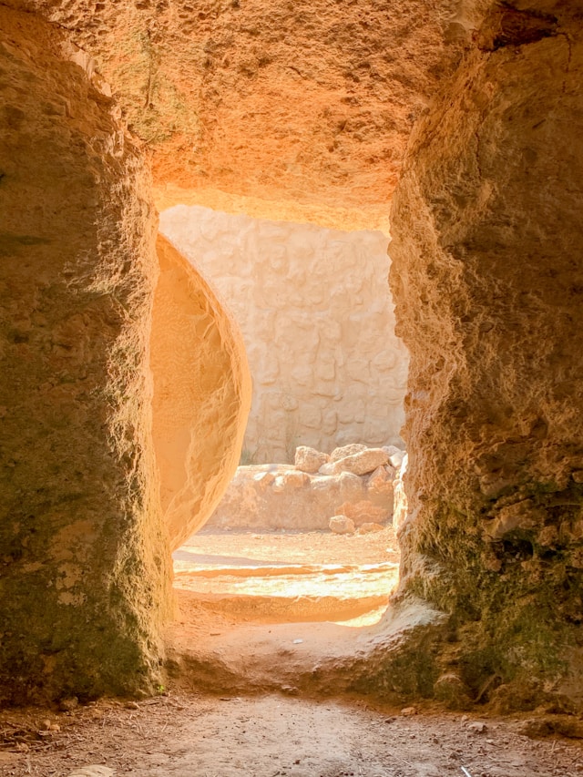 Jesus empty tomb